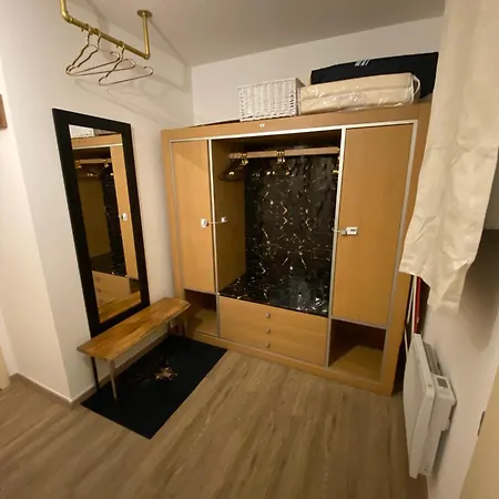 Centre Station Incroyable 2 Pieces Aux Prestations Et Confort 4 Etoiles, Piscine Jacuzzi, Hammam Isola